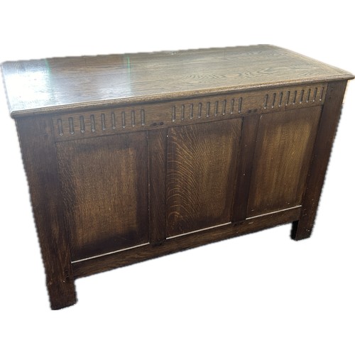 322 - Oak blanket box, approximate measurements: Height 25 inches, Width 39 inches, Depth 18 inches