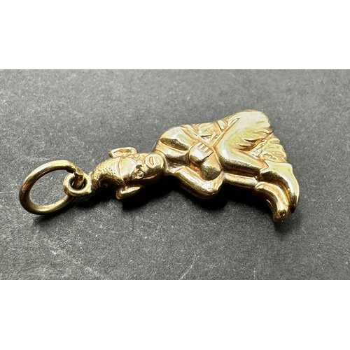 154 - Vintage 9ct gold pixie charm weight .9g