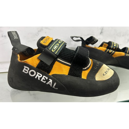 106 - Boreal crux strap mens climbing shoes size 7.5