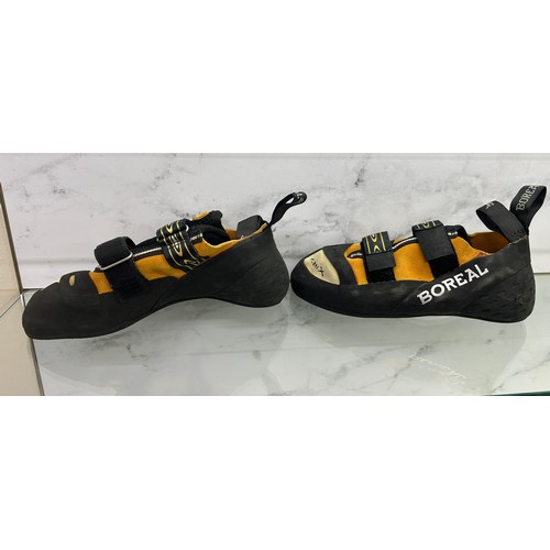 106 - Boreal crux strap mens climbing shoes size 7.5