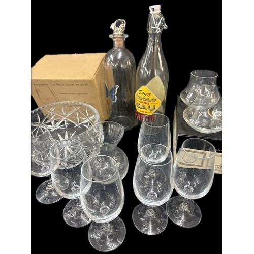 190 - Selection of glassware to include Stuart crystal decanter, Chef & Sommelier open up spirit glasses, ... 