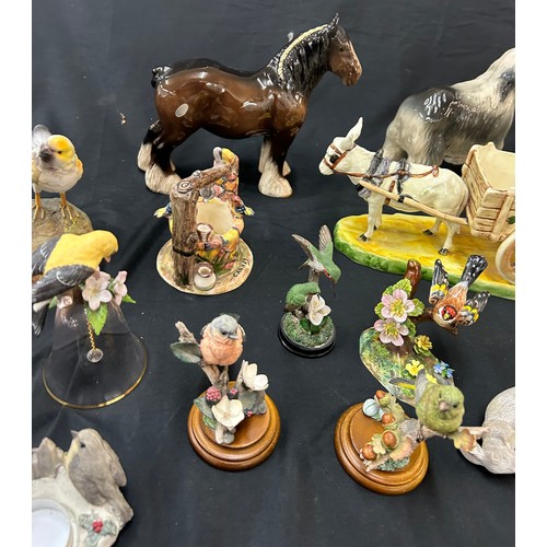 165 - Selection of animal figurines and ornaments to include Beswick horse, novelty carriage, etc