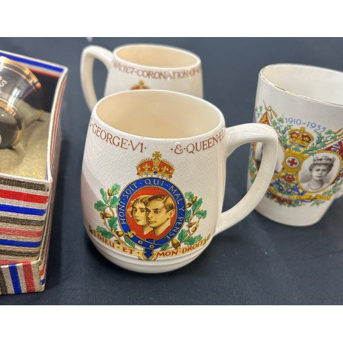 31 - Selection of Royal Coronation items to include a set of five Coronation glasses 2nd June 1953, and t... 