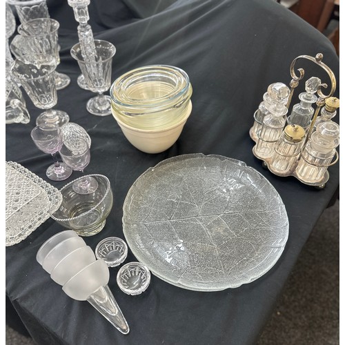 193 - Selection of vintage glassware to include condiment set, butter dish, whiskey tumbler etc