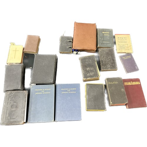 23 - Selection of vintage and later bibles