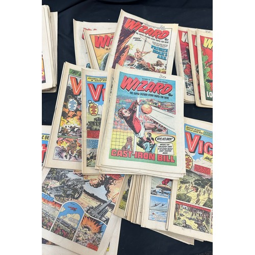 117 - Selection of vintage comics to include Victor, Wizard etc