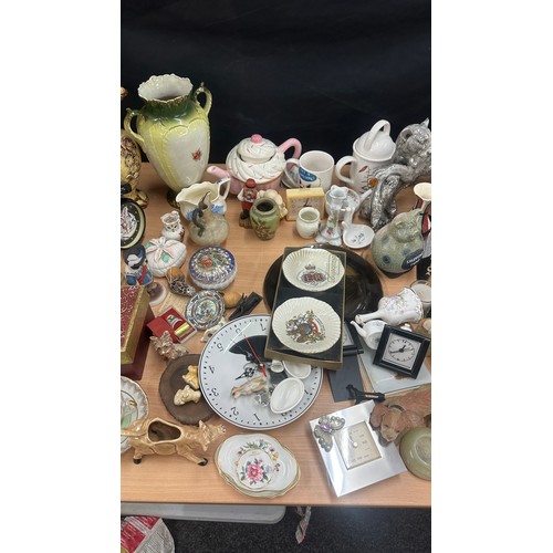 141 - Large selection of miscellaneous to include porcelain ornament figures, lamps, clocks, etc