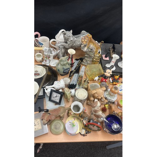 141 - Large selection of miscellaneous to include porcelain ornament figures, lamps, clocks, etc