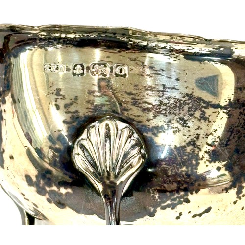 588 - Hallmarked silver sauce / gravy boat, overall silver weight 113g