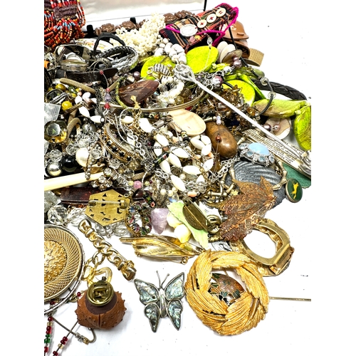 334 - Selection of antique / vintage unsorted costume jewellery weight approx 2.9k includes necklaces watc... 