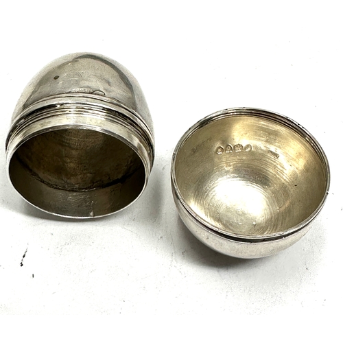 91 - Victorian silver nutmeg grater in the form of an egg,missing grinder London silver hallmarks