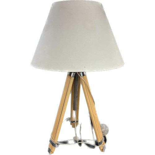 218 - Modern extending floor lamp with beige shade in working order