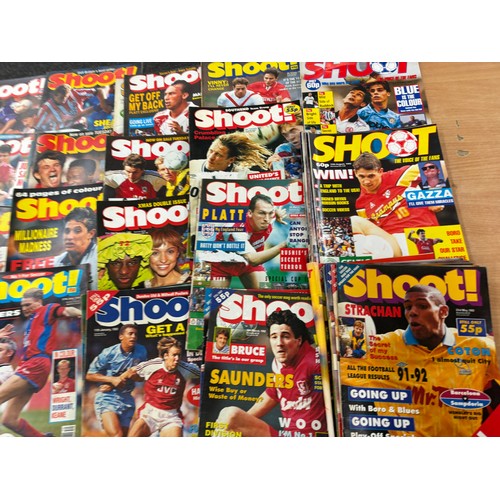 144 - Large selection of vintage shoot magazines