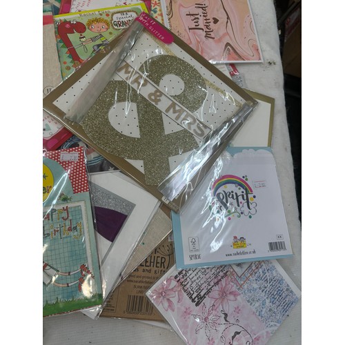 272 - Large selection of assorted occasional cards