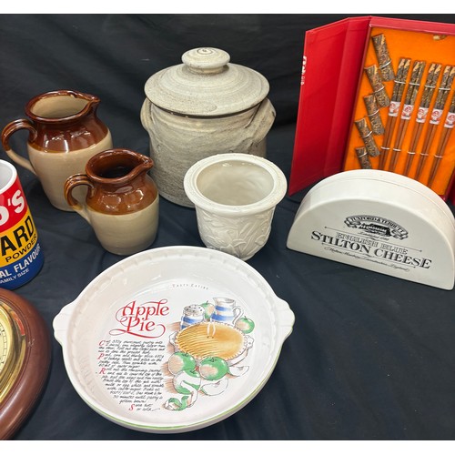 186 - Selection of porcelain items to include apple pie dish, stoneware, Stilton cheese dish etc