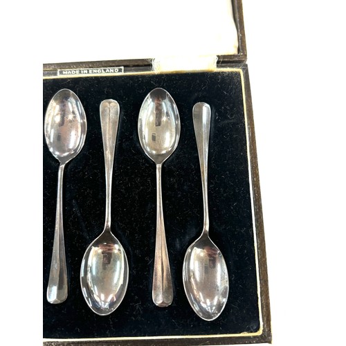 471 - Cased silver 1947 Tea spoons total weight 36 grams