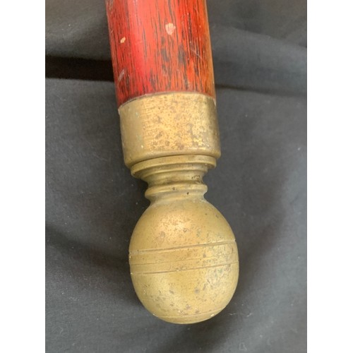 285 - Vintage carved brass snooker cue