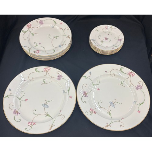 495 - Selection of dinner and side plates from the Royal Doulton Mille fleures H5241 pattern to include 8 ... 