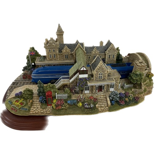 35 - Lilliput Lane 