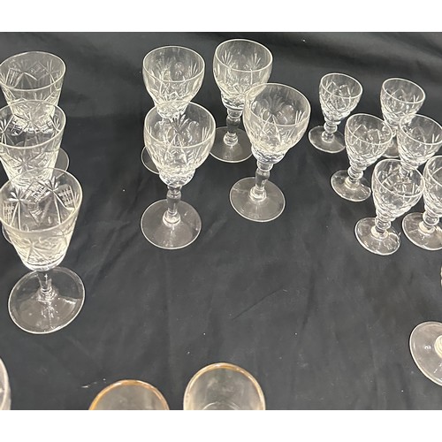 190 - Selection of assorted vintage glassware to include decanters, sherry glasses etc