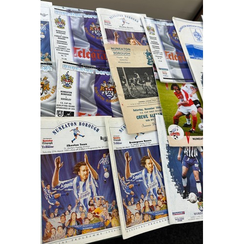 261 - Large selection of vintage ' Nuneaton Borough' football magazines