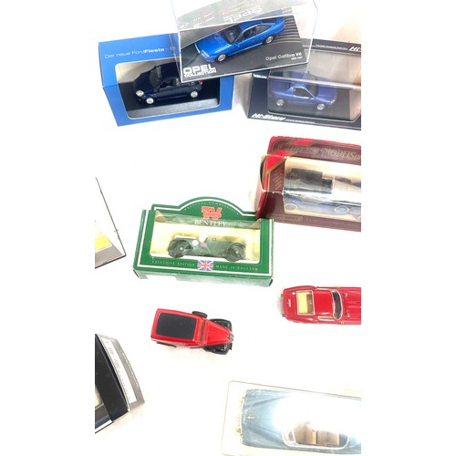 130 - Selection of boxed and unboxed diecast vehicles to include Oxford, Hi Story, Lledo, Brumm, Days gone... 