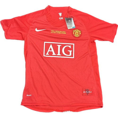 419 - Manchester United shirt signed by Rio Ferdinand
size small