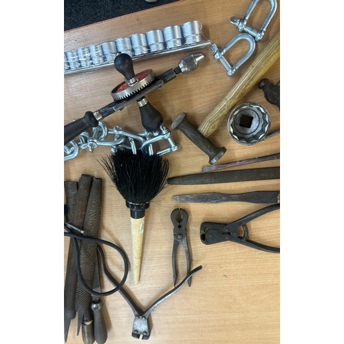 179 - Selection of tools to include a vintage 240 drill, sockets, hammers, files etc