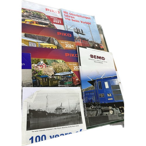 15 - Selection of assorted train books to include ' Master piece in Steam Colin D.Garratt', ' Railways Ga... 