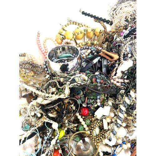 451 - Large selection of 5KG assorted costume jewellery