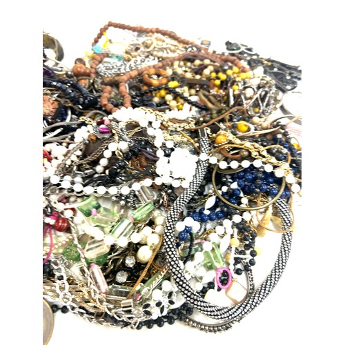 442 - Large selection of 5KG assorted costume jewellery