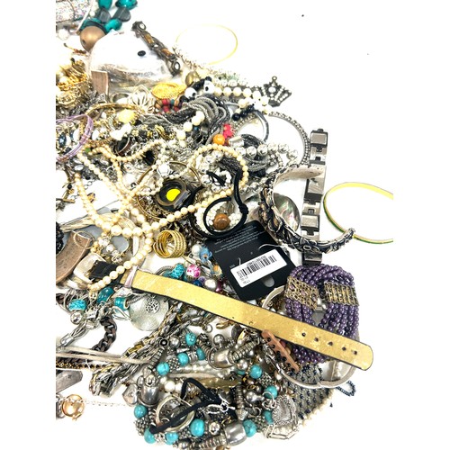 452 - Large selection of 5KG assorted costume jewellery