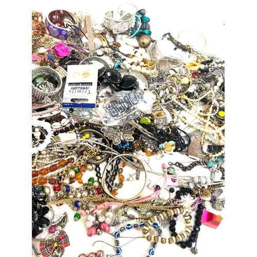 452 - Large selection of 5KG assorted costume jewellery