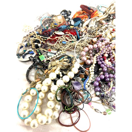 446 - Large selection of 5KG assorted costume jewellery