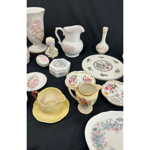 162 - Selection of collectable porcelain miscellaneous to include Royal Doulton, Royal Crown Derby, Ducal,... 