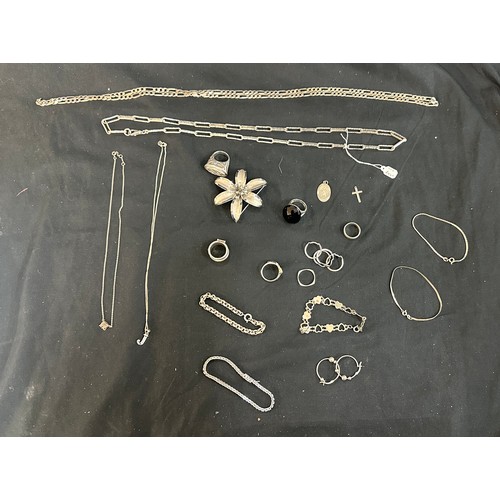 464 - Selection of ladies hallmarked silver jewellery, approximately 200 grams in weight