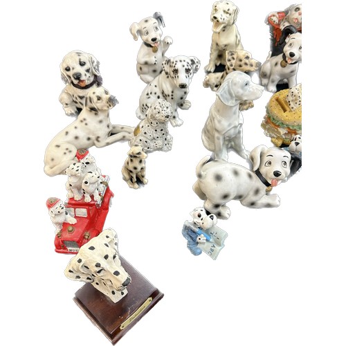 153 - Selection of porcelain 101 Dalmations puppy ornaments