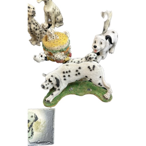 153 - Selection of porcelain 101 Dalmations puppy ornaments