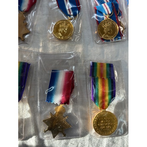 564 - 14 High Quality Copy Full Size medals.  5 Victory Medals, 5 1945-15 Stars, 1 Mercantile Marine and 3... 