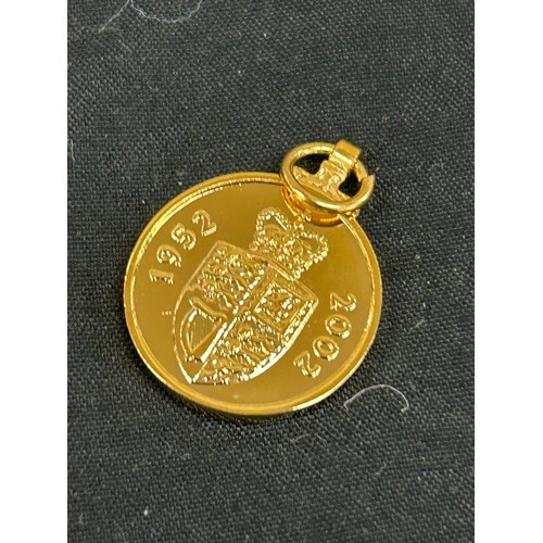 571 - Dealers lot - 50 miniature Queens Golden Jubilee medals.