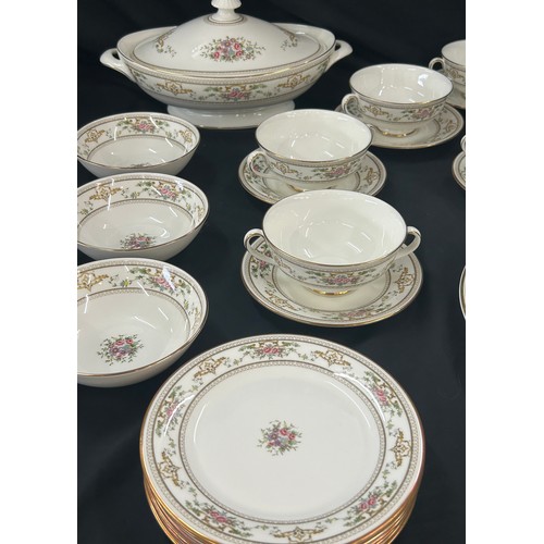 207 - Vintage Royal Doulton Alton 6 place dinner set to include two lidded tureens, dinner plates, gravy b... 