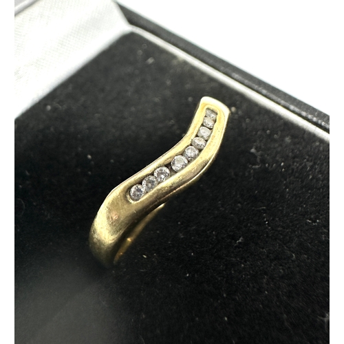 498 - Vintage 9ct gold diamond ring weight 1.7g