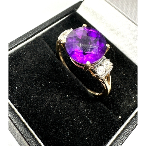 388 - Vintage 9ct gold amethyst & white gemstone ring weight 2.7g