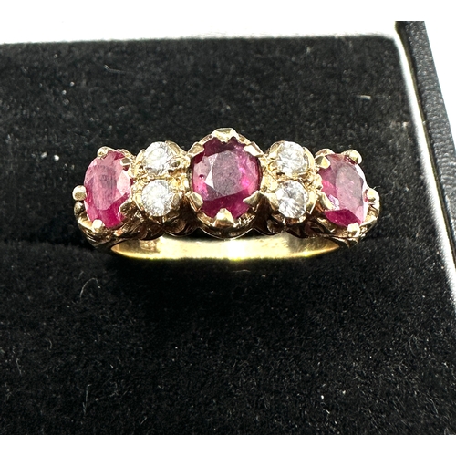 389 - Vintage 9ct gold ruby diamond ring weight 4g