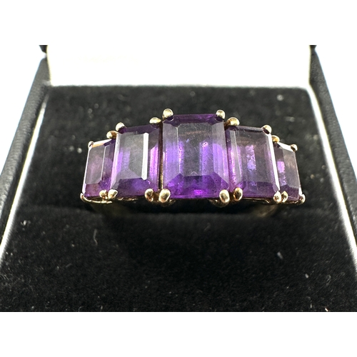 393 - Vintage 9ct gold amethyst ring weight 2.3g