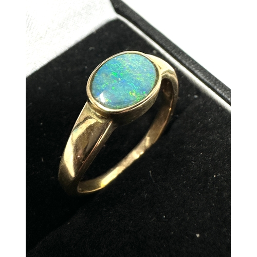 401 - 14ct gold opal ring weight 2.4g