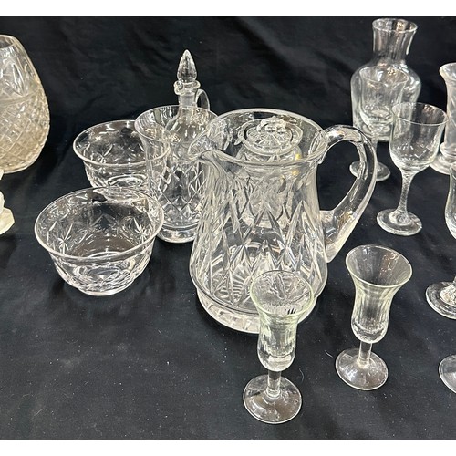 126 - Large selection of vintage and later glassware