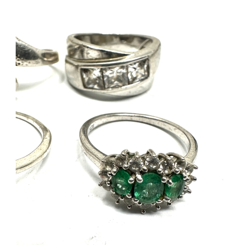 189 - 4 vintage silver stone set rings