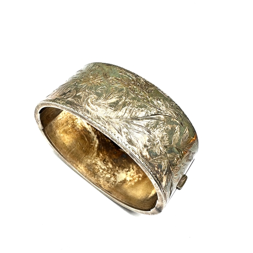 210 - Vintage silver cuff bangle not hallmarked xrt tested as silver