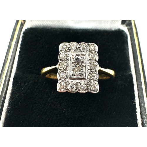 485 - Vintage 18ct gold diamond ring weight 3.2g